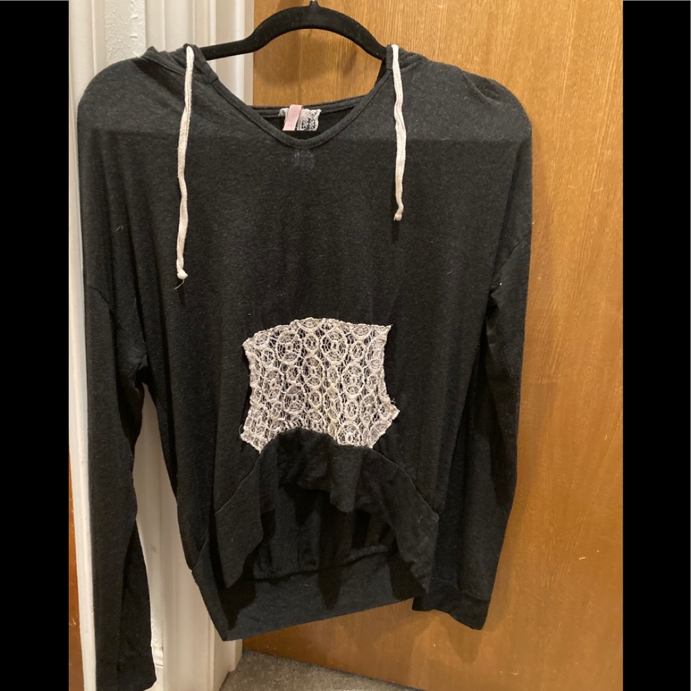 Lace hi-low hoodie